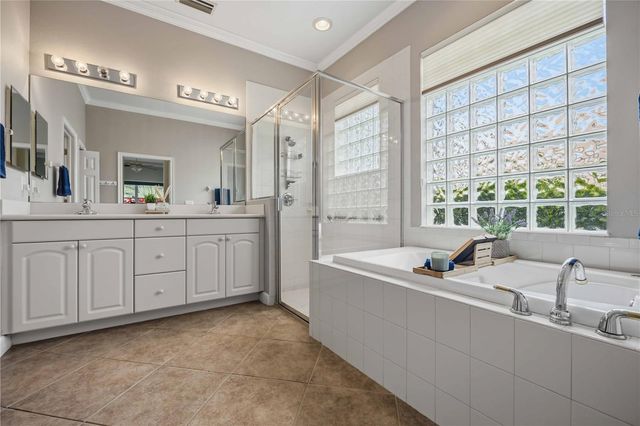 170 MONTELLUNA DRIVE, North Venice, FL 34275