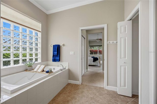 170 MONTELLUNA DRIVE, North Venice, FL 34275