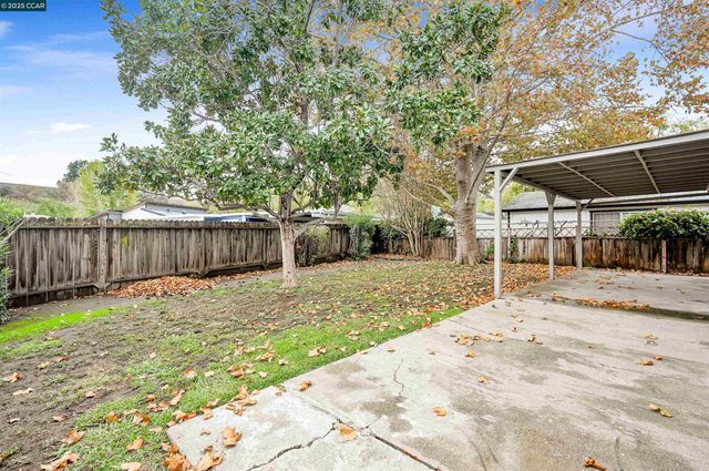 3898 MacMurtry Ct, Martinez, CA 94553