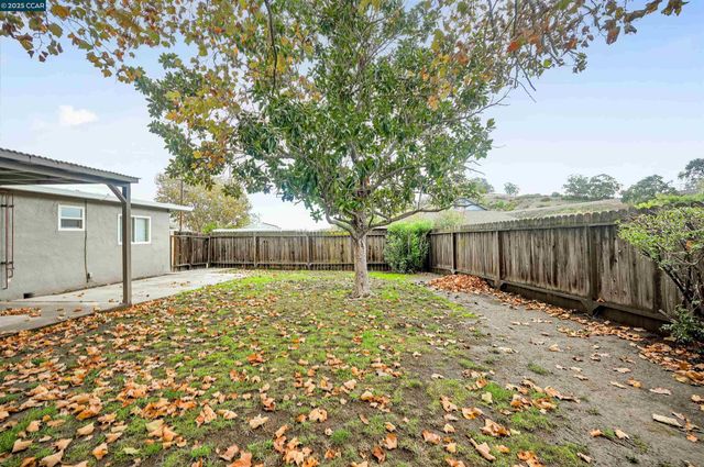 3898 MacMurtry Ct, Martinez, CA 94553