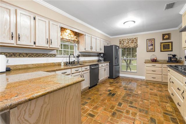 3786 E Arlington Circle, Mobile, AL 36695
