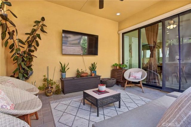 20667 W Beech, Porter Ranch, CA 91326