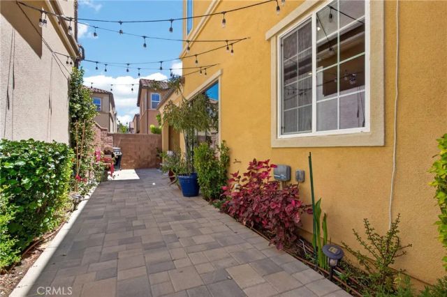 20667 W Beech, Porter Ranch, CA 91326