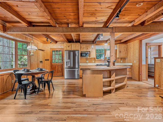 117 Woods View Trail, Fairview, NC 28730