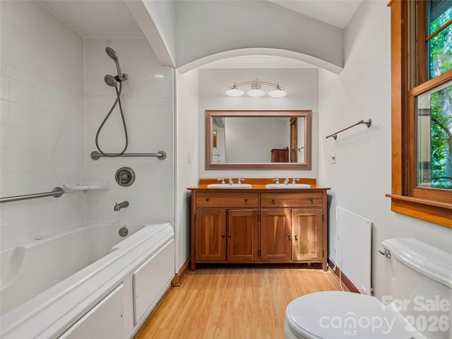 117 Woods View Trail, Fairview, NC 28730