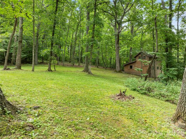 117 Woods View Trail, Fairview, NC 28730