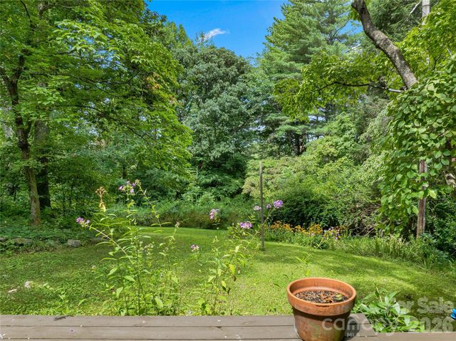 117 Woods View Trail, Fairview, NC 28730