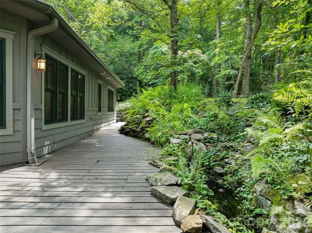 117 Woods View Trail, Fairview, NC 28730