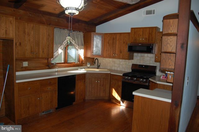 20 HIDDEN HILL LN, Robesonia, PA 19551