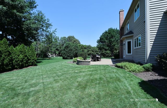 898 Lakeridge Court, Aurora, IL 60502