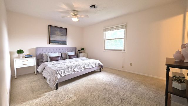 4470 18th Street, Bettendorf, IA 52722