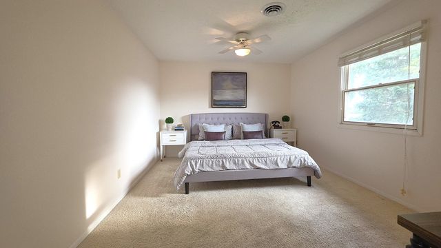 4470 18th Street, Bettendorf, IA 52722