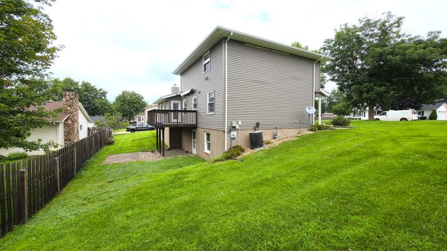 4470 18th Street, Bettendorf, IA 52722