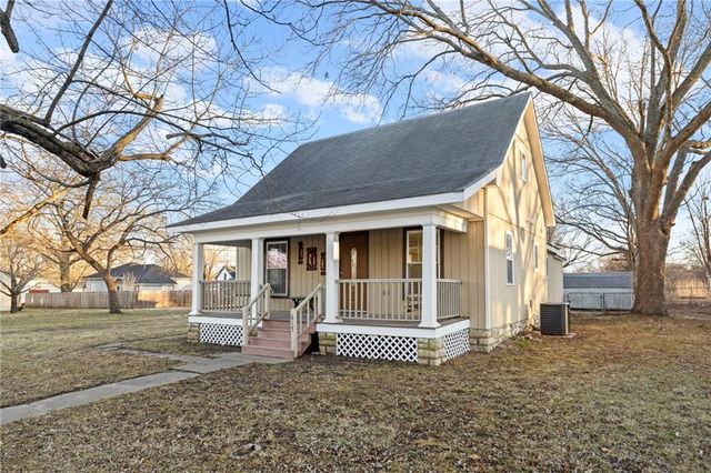 617 W 5th Street, Lane, KS 66042
