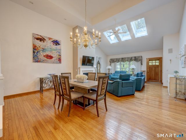 201 Strawberry Lane 201, South Windsor, CT 06074
