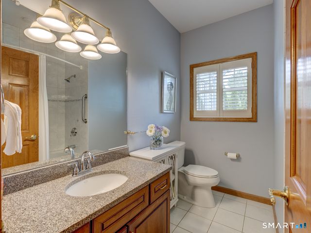 201 Strawberry Lane 201, South Windsor, CT 06074