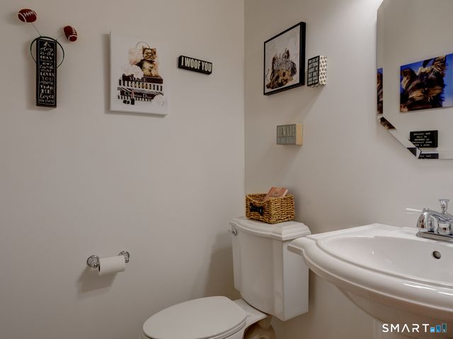 201 Strawberry Lane 201, South Windsor, CT 06074