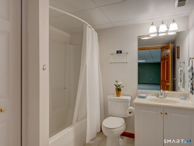 201 Strawberry Lane 201, South Windsor, CT 06074