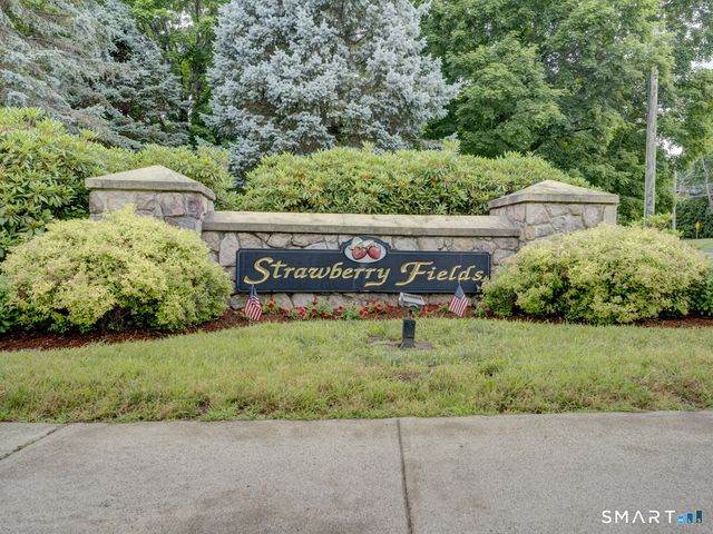 201 Strawberry Lane 201, South Windsor, CT 06074