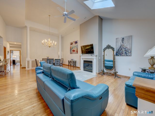 201 Strawberry Lane 201, South Windsor, CT 06074