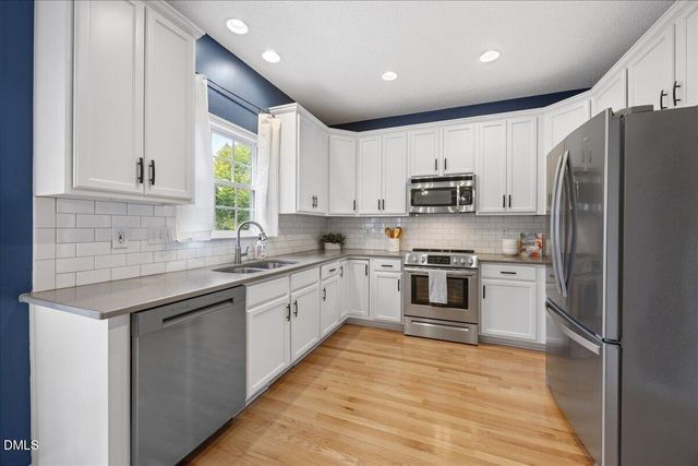 8924 Erinsbrook Drive, Raleigh, NC 27617