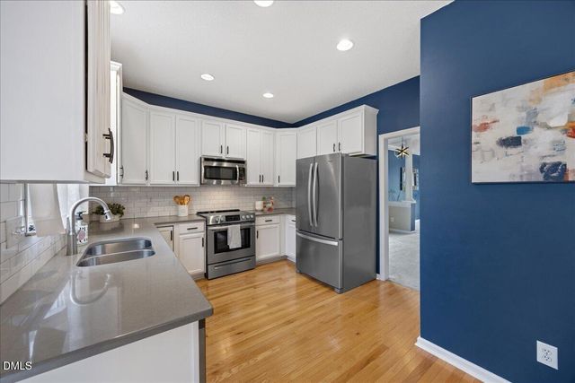 8924 Erinsbrook Drive, Raleigh, NC 27617