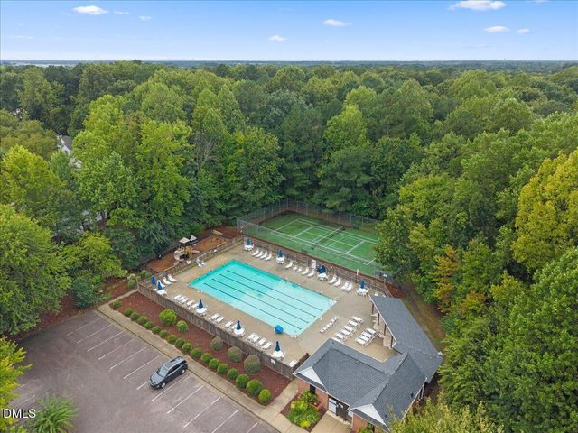 8924 Erinsbrook Drive, Raleigh, NC 27617