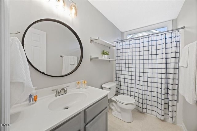 8924 Erinsbrook Drive, Raleigh, NC 27617