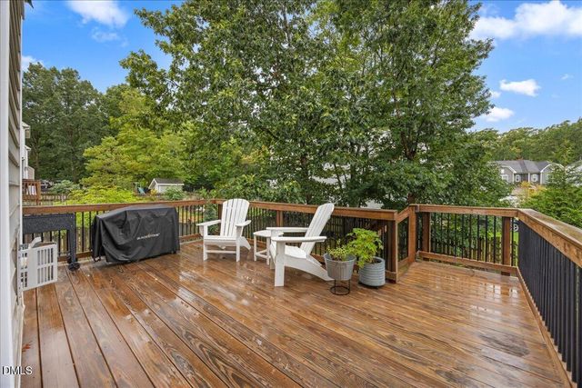 8924 Erinsbrook Drive, Raleigh, NC 27617