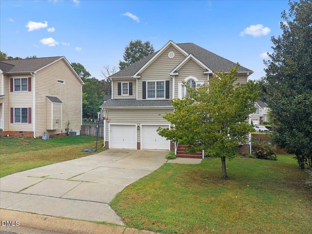 8924 Erinsbrook Drive, Raleigh, NC 27617