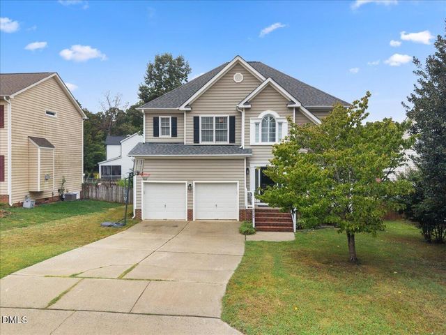 8924 Erinsbrook Drive, Raleigh, NC 27617