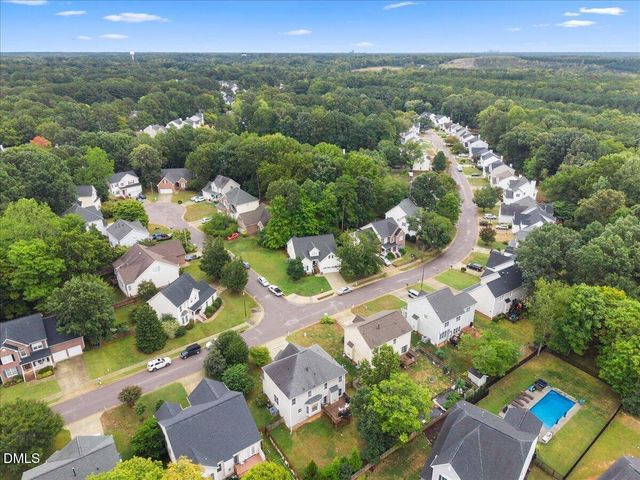 8924 Erinsbrook Drive, Raleigh, NC 27617
