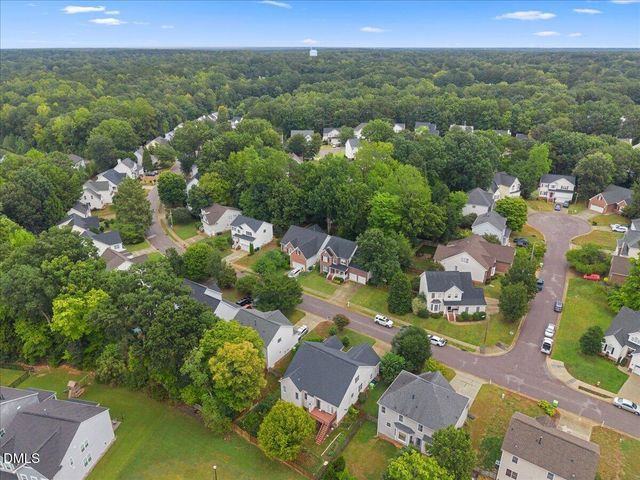 8924 Erinsbrook Drive, Raleigh, NC 27617