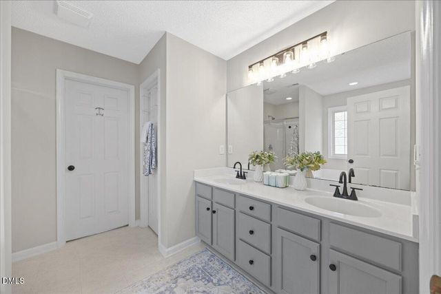 8924 Erinsbrook Drive, Raleigh, NC 27617