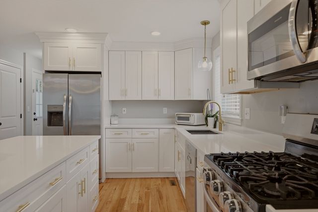 8 Princeton Circle, Fall River, MA 02724