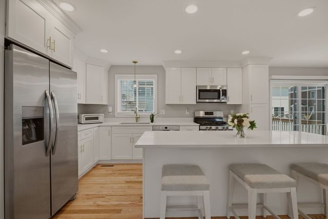 8 Princeton Circle, Fall River, MA 02724