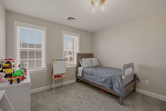 8 Princeton Circle, Fall River, MA 02724