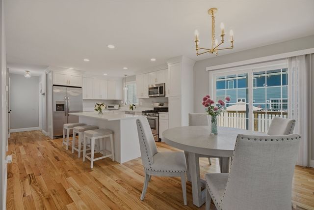 8 Princeton Circle, Fall River, MA 02724