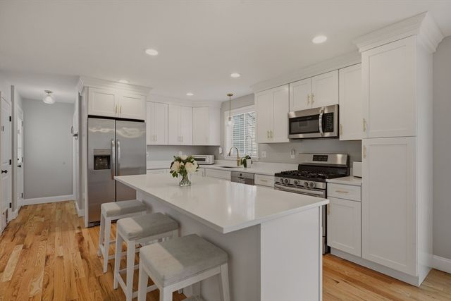 8 Princeton Circle, Fall River, MA 02724
