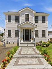 8 Princeton Circle, Fall River, MA 02724
