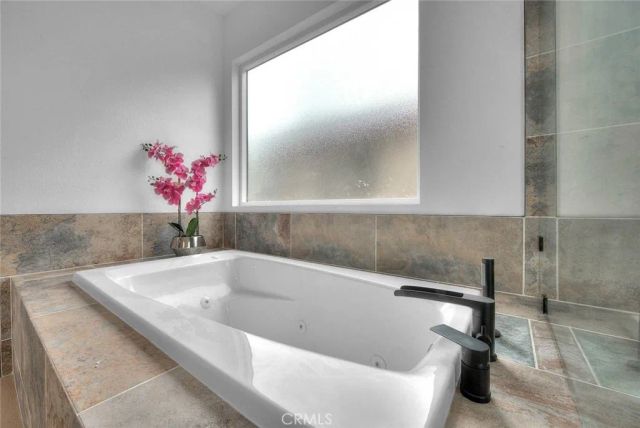 10877 Cameron Court, Corona, CA 92883