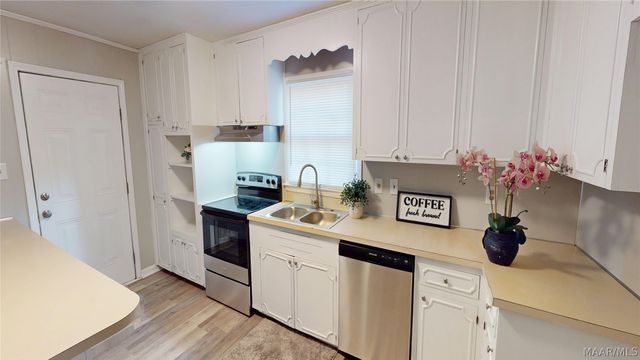 2716 Forsyth Lane, Montgomery, AL 36116