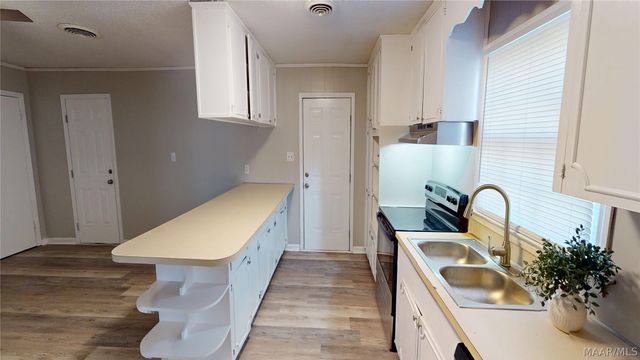 2716 Forsyth Lane, Montgomery, AL 36116