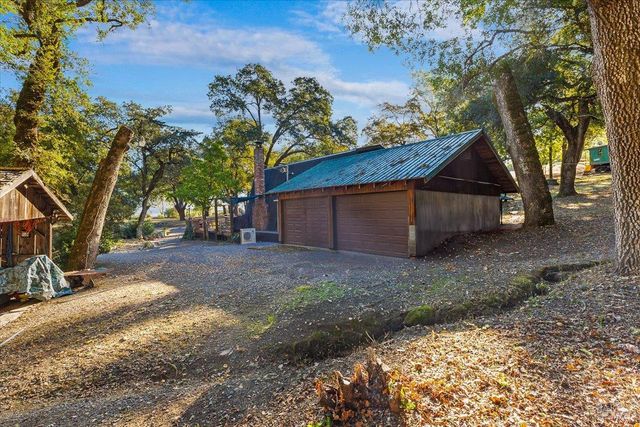 350 Canyon Rd, Geyserville, CA 95441