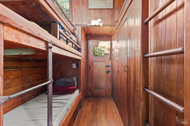 350 Canyon Rd, Geyserville, CA 95441