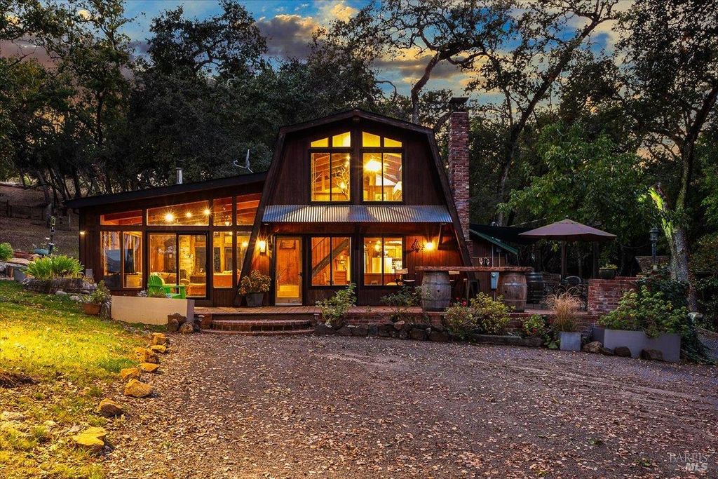 350 Canyon Rd, Geyserville, CA 95441