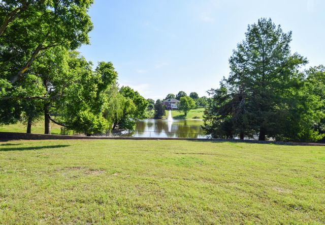 1089 Bradley Rd, Gallatin, TN 37066