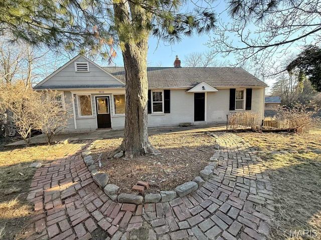 9112 Watsonia Court, Olivette, MO 63132