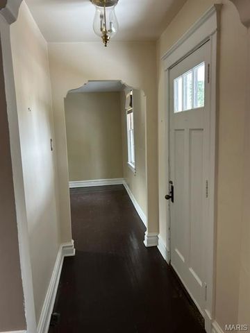 9112 Watsonia Court, Olivette, MO 63132