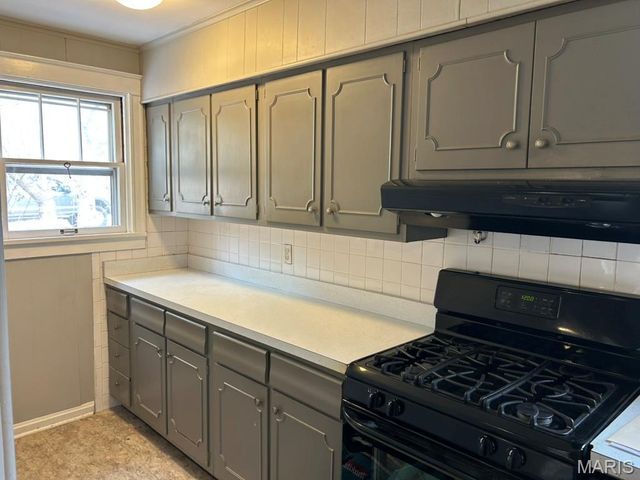 9112 Watsonia Court, Olivette, MO 63132